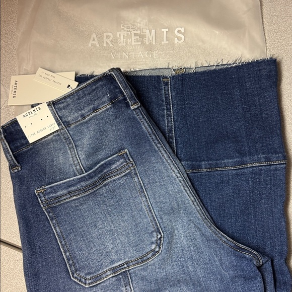 Artemis Vintage Tummy Control Palazzo Jeans Center Seam Wide Leg Dark Wash NWT - Picture 8 of 10